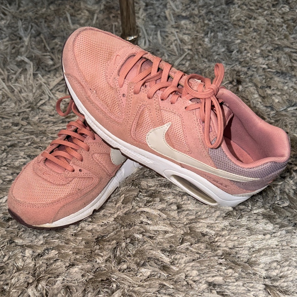Nike Air Max - Women's Athletic Shoes (Pink)